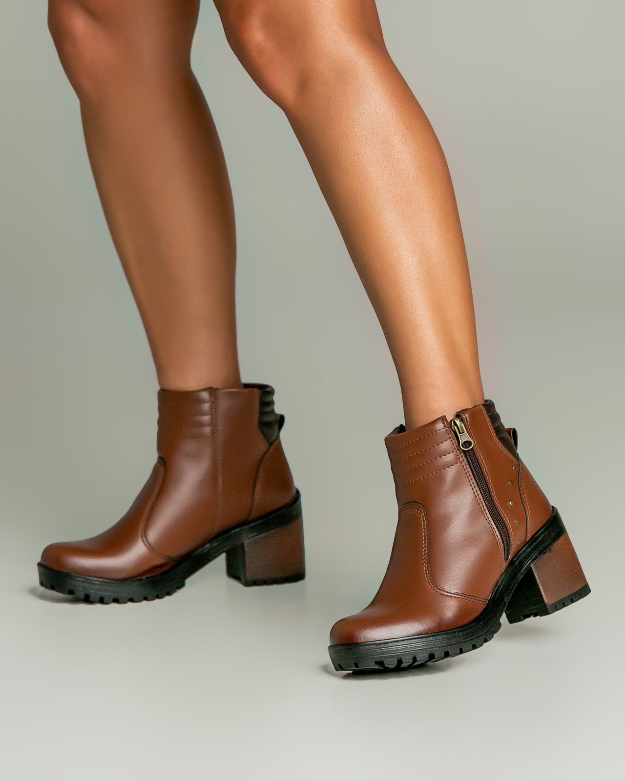 Bota zíper lateral