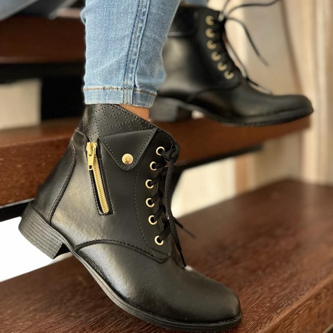 Bota Preta Cadarço