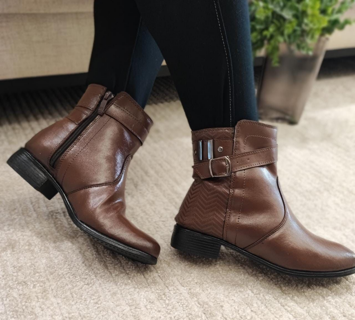 Bota Cano Baixo Caramelo