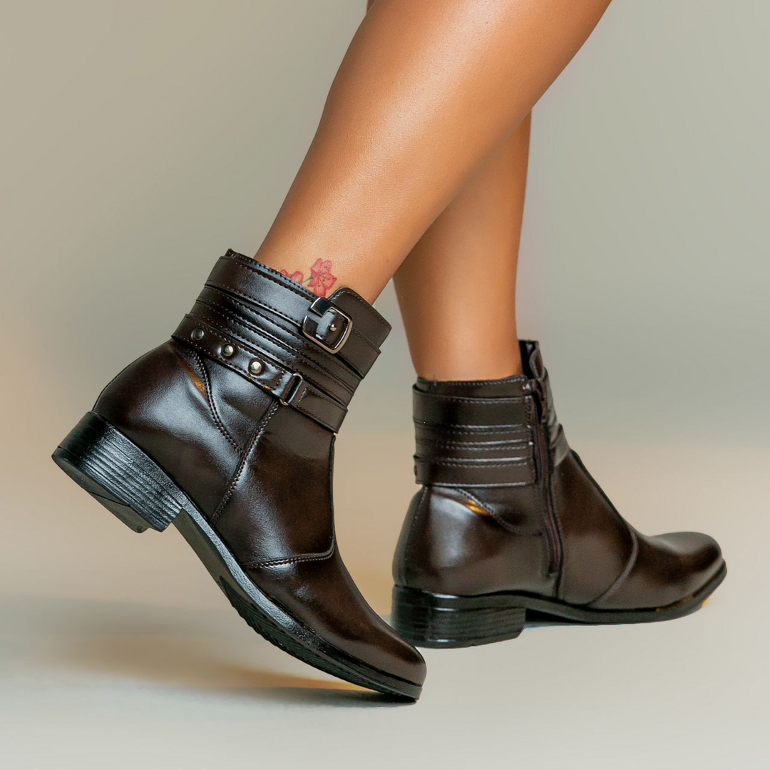 Bota Fivela