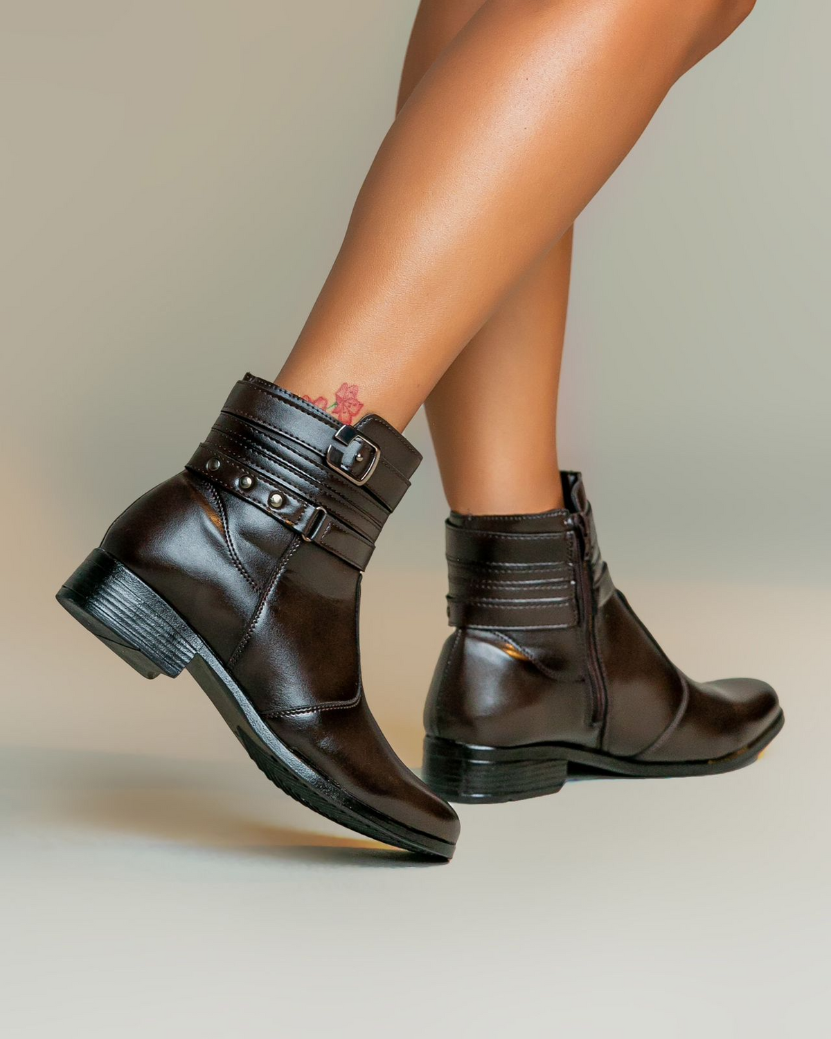 Bota Fivela