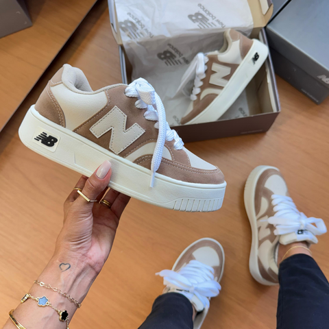 Tênis NB CT32 Camurça