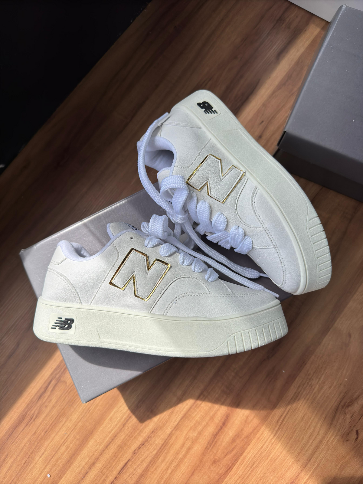 Tênis NB CT303