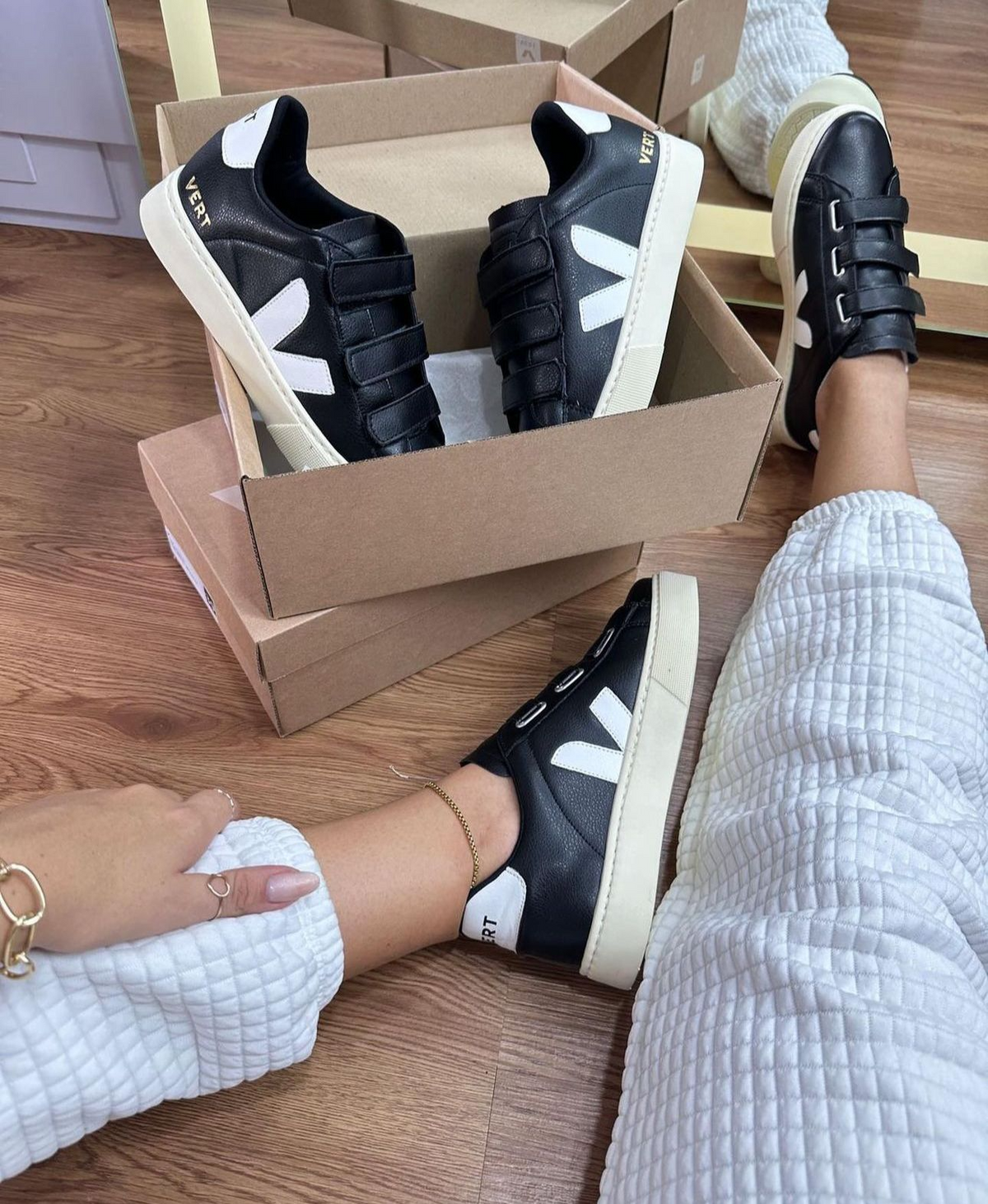 Tênis V Preto Velcro